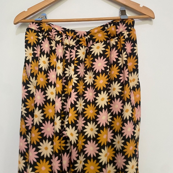 RESA XS/S Miley Floral Wide-Leg Pants. - Picture 10 of 12